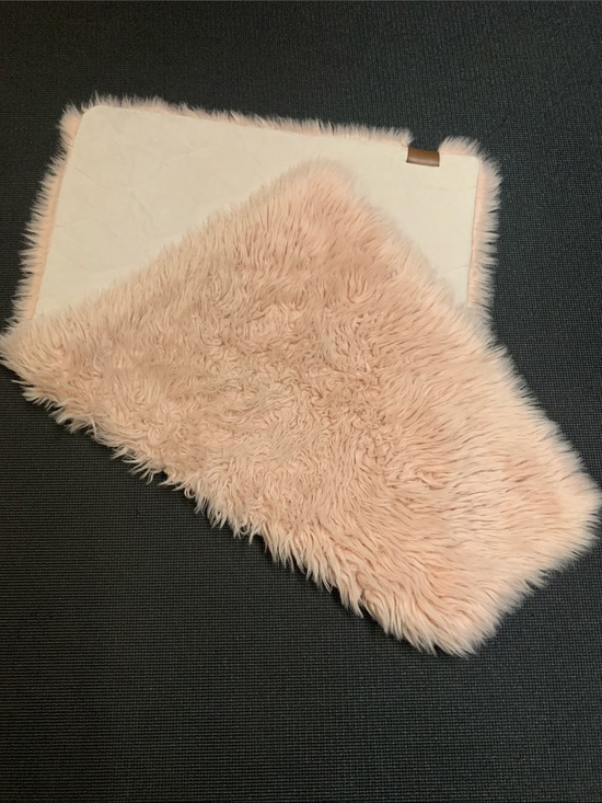 UGG Other - UGG Blush Faux Fur Accent Rug 42 x 28